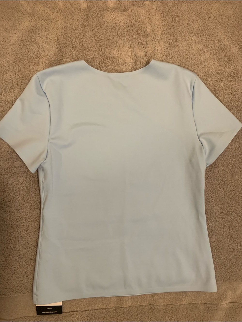 Women’s Nike form stealth tight fit tee in baby blue! NWT - Picture 4 of 4